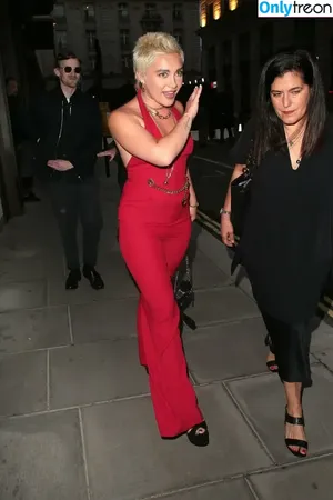 Florence Pugh / florencepugh nude photo #0787