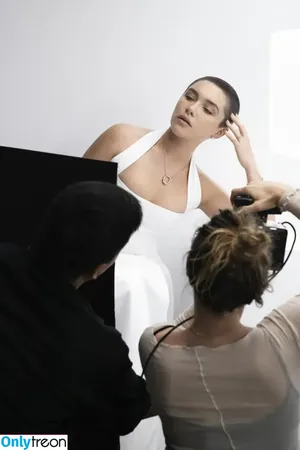 Florence Pugh / florencepugh nude photo #0794
