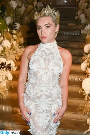 Florence Pugh / florencepugh nude photo #0812