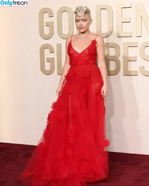 Florence Pugh / florencepugh nude photo #0963