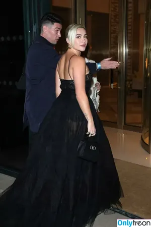 Florence Pugh / florencepugh nude photo #0987