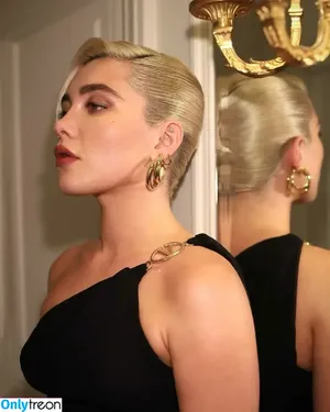 Florence Pugh / florencepugh nude photo #0990