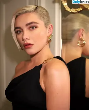 Florence Pugh / florencepugh nude photo #0991