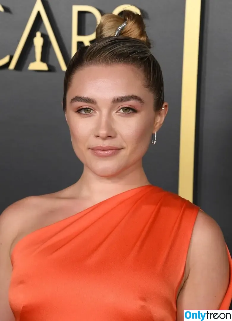 Florence Pugh nude photo #0046 (florencepugh)