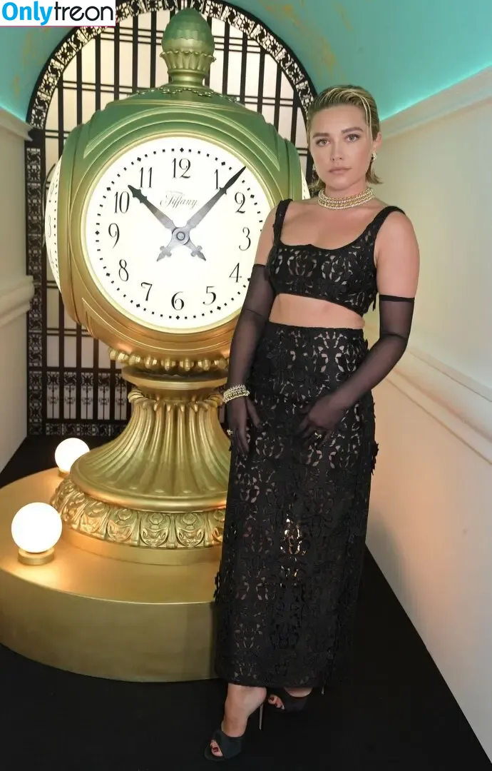 Florence Pugh nude photo #0057 (florencepugh)