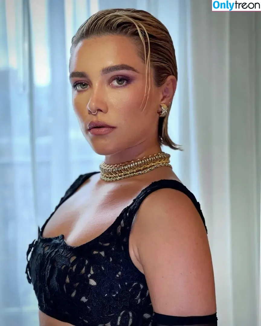 Florence Pugh nude photo #0058 (florencepugh)