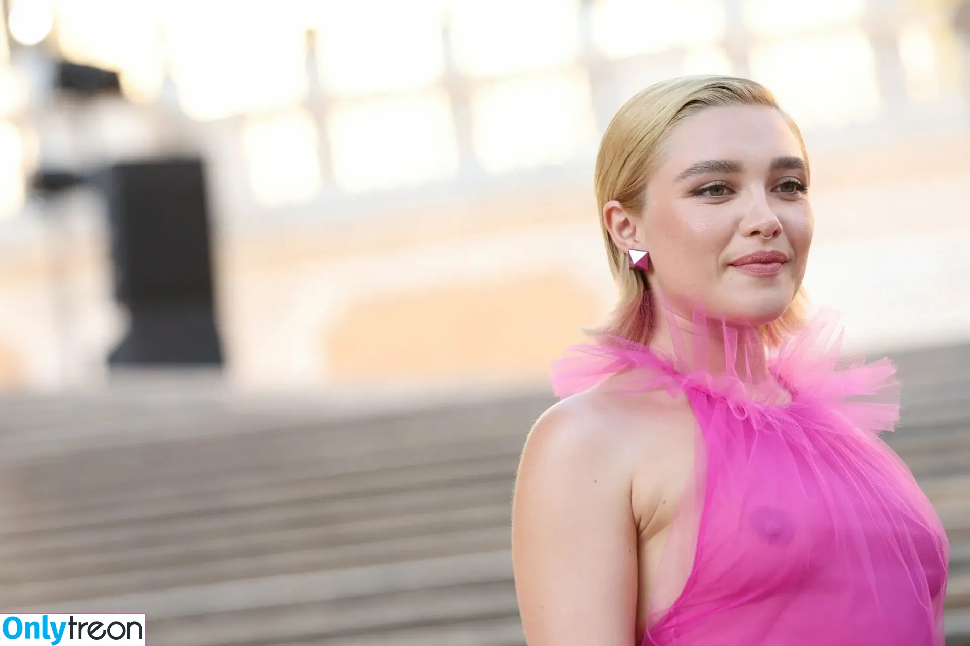 Florence Pugh nude photo #0061 (florencepugh)