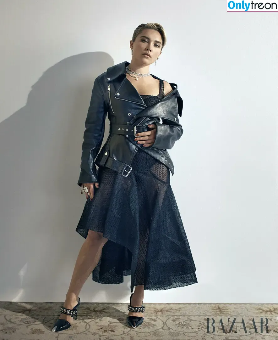 Florence Pugh nude photo #0105 (florencepugh)