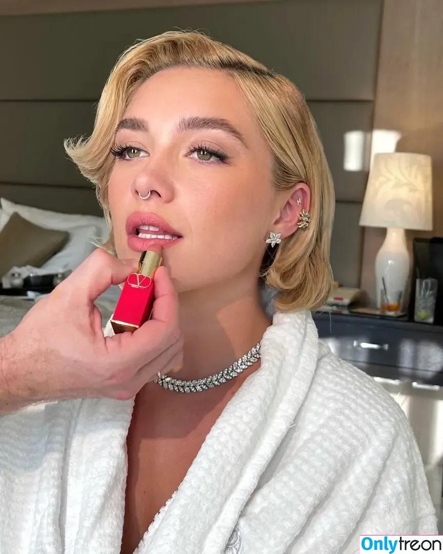 Florence Pugh nude photo #0124 (florencepugh)