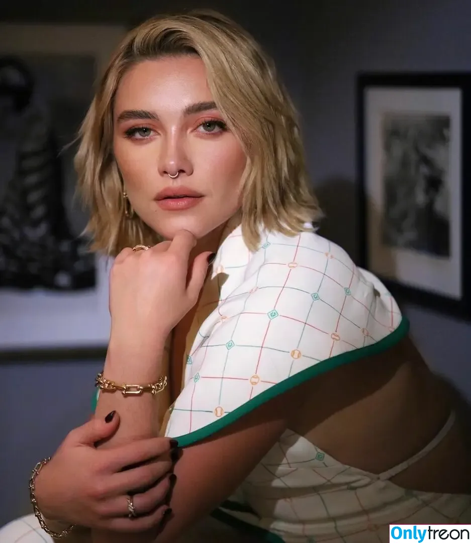 Florence Pugh nude photo #0188 (florencepugh)