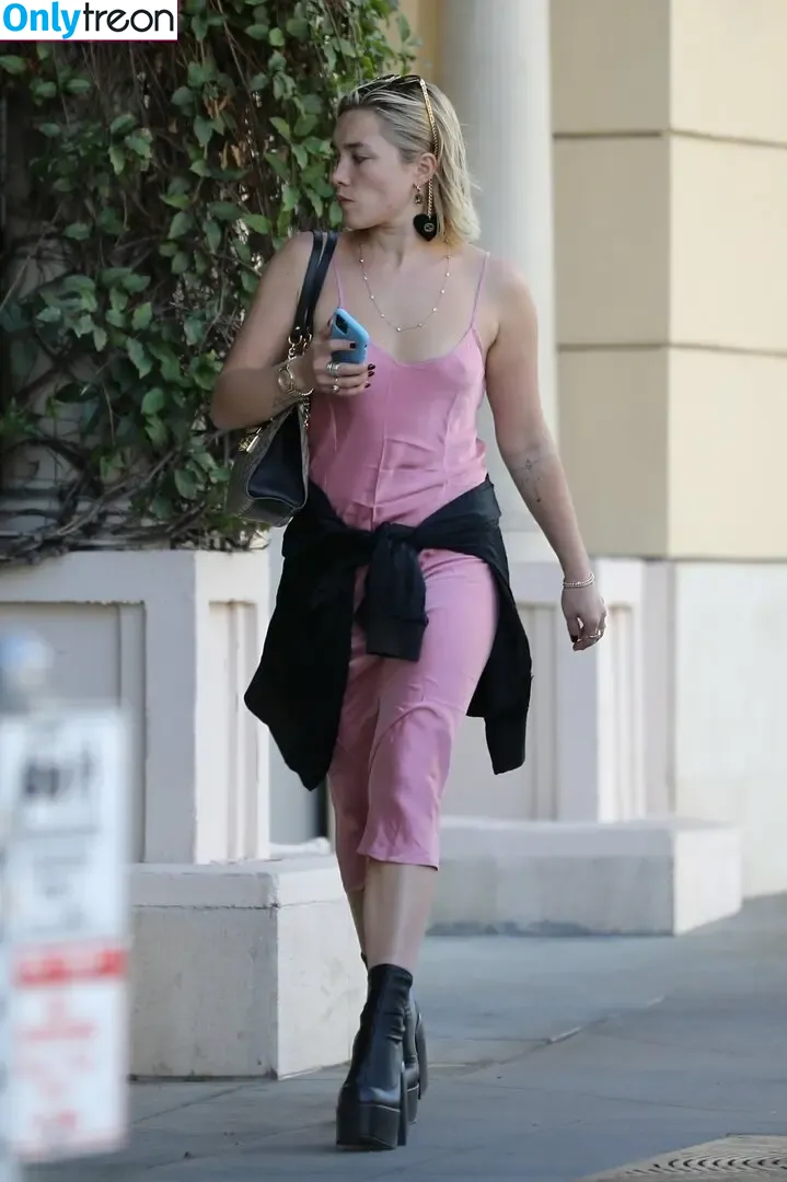 Florence Pugh nude photo #0193 (florencepugh)