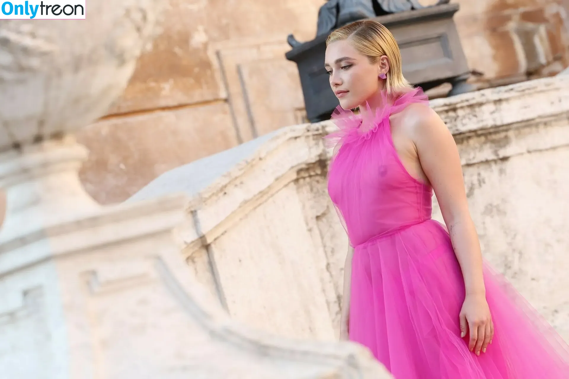 Florence Pugh nude photo #0253 (florencepugh)