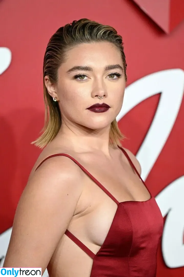 Florence Pugh nude photo #0292 (florencepugh)