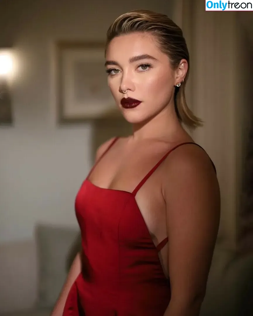 Florence Pugh nude photo #0294 (florencepugh)