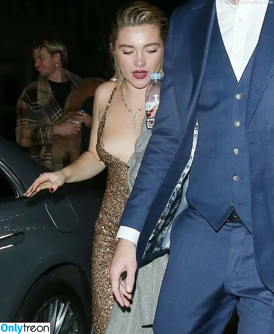 Florence Pugh nude photo #0320 (florencepugh)