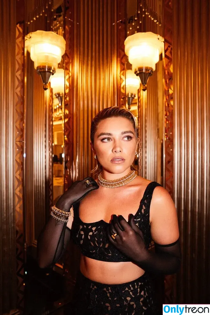 Florence Pugh nude photo #0322 (florencepugh)