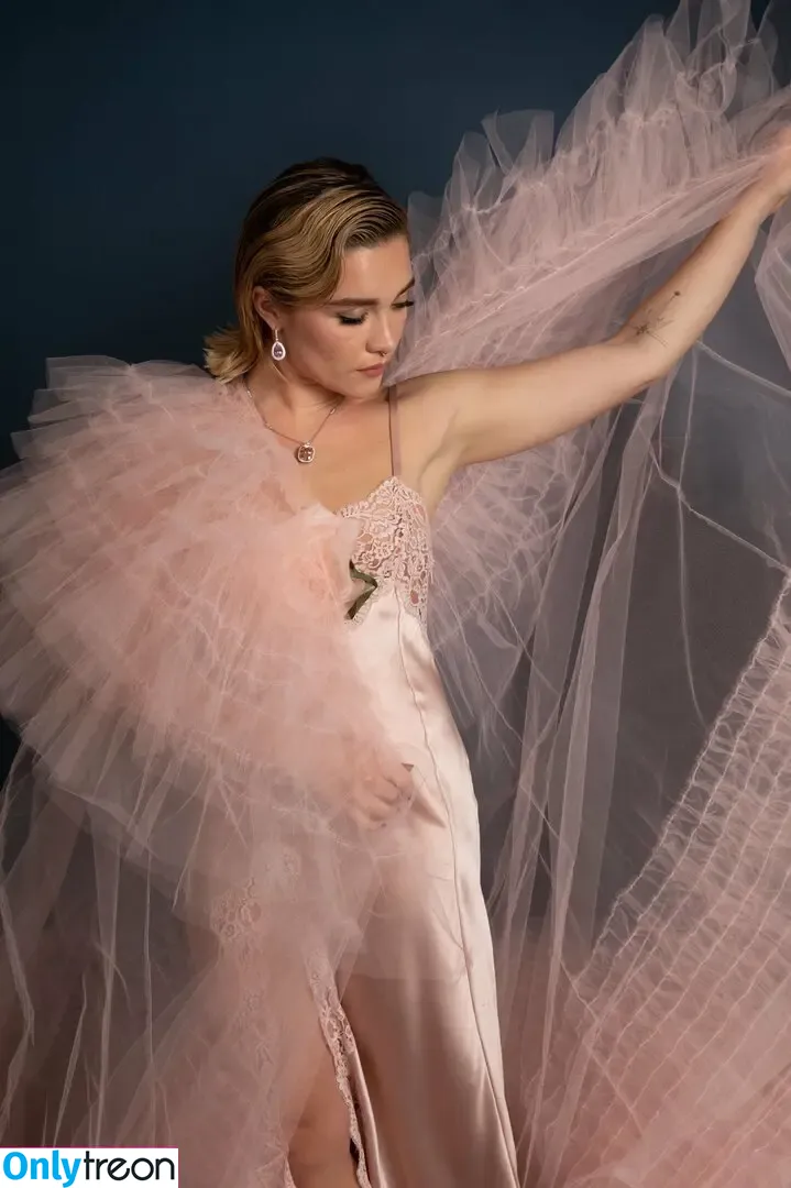 Florence Pugh nude photo #0338 (florencepugh)