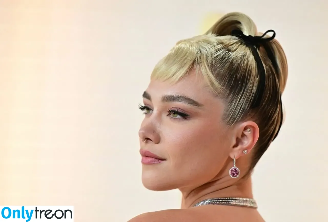 Florence Pugh nude photo #0415 (florencepugh)