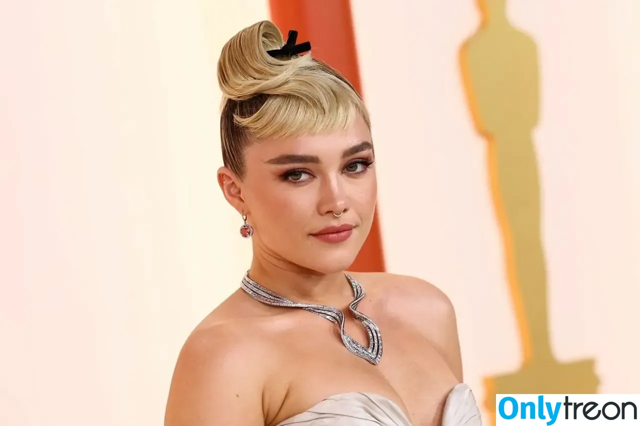Florence Pugh nude photo #0420 (florencepugh)