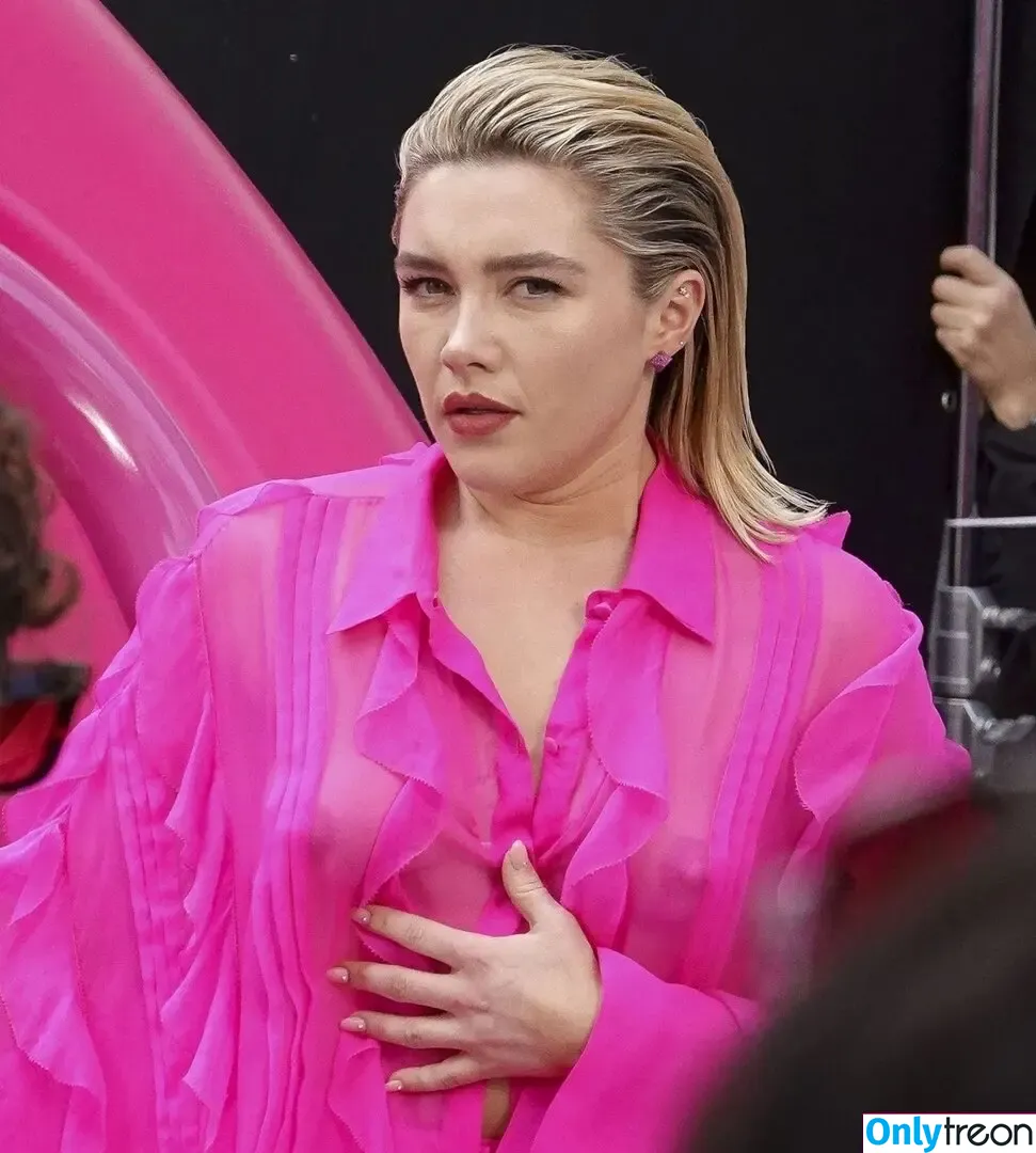 Florence Pugh nude photo #0500 (florencepugh)