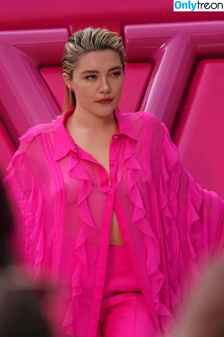 Florence Pugh nude photo #0506 (florencepugh)