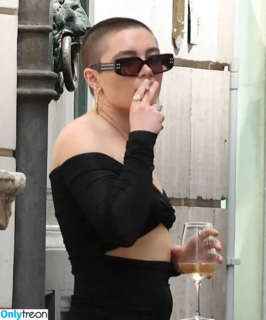 Florence Pugh nude photo #0589 (florencepugh)