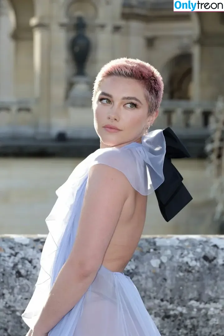 Florence Pugh nude photo #0596 (florencepugh)