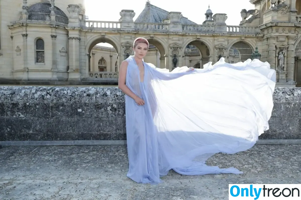 Florence Pugh nude photo #0597 (florencepugh)