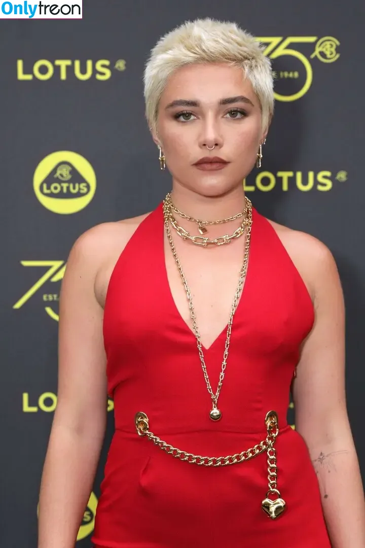 Florence Pugh nude photo #0770 (florencepugh)