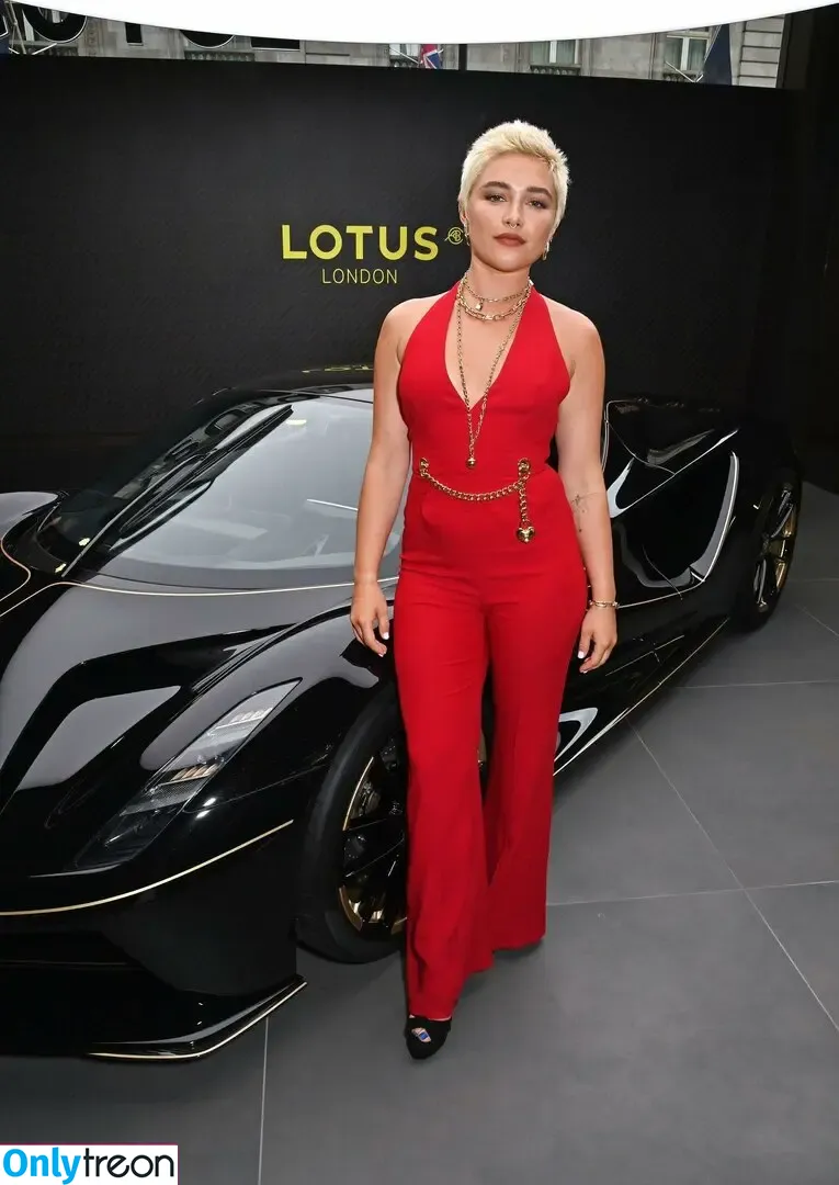 Florence Pugh nude photo #0786 (florencepugh)