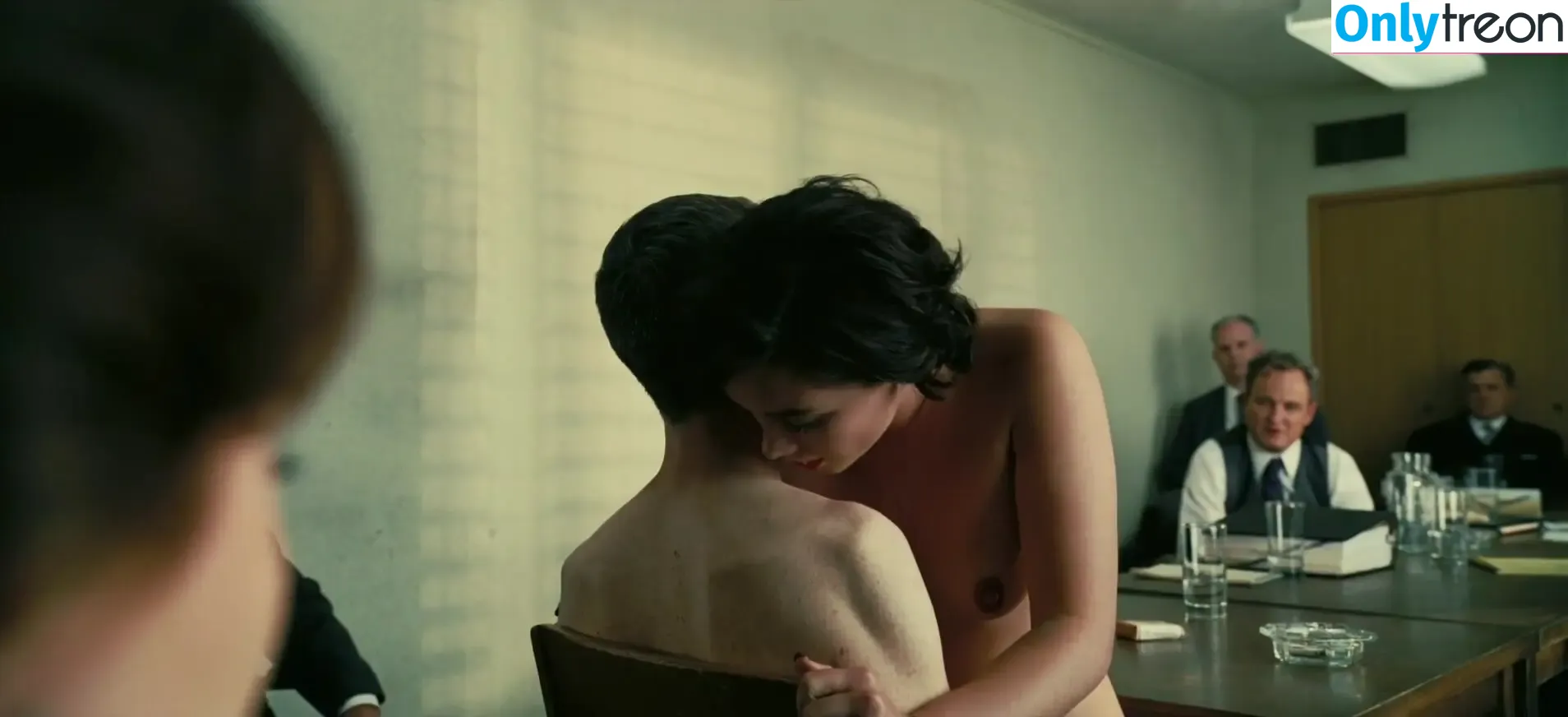 Florence Pugh nude photo #0885 (florencepugh)