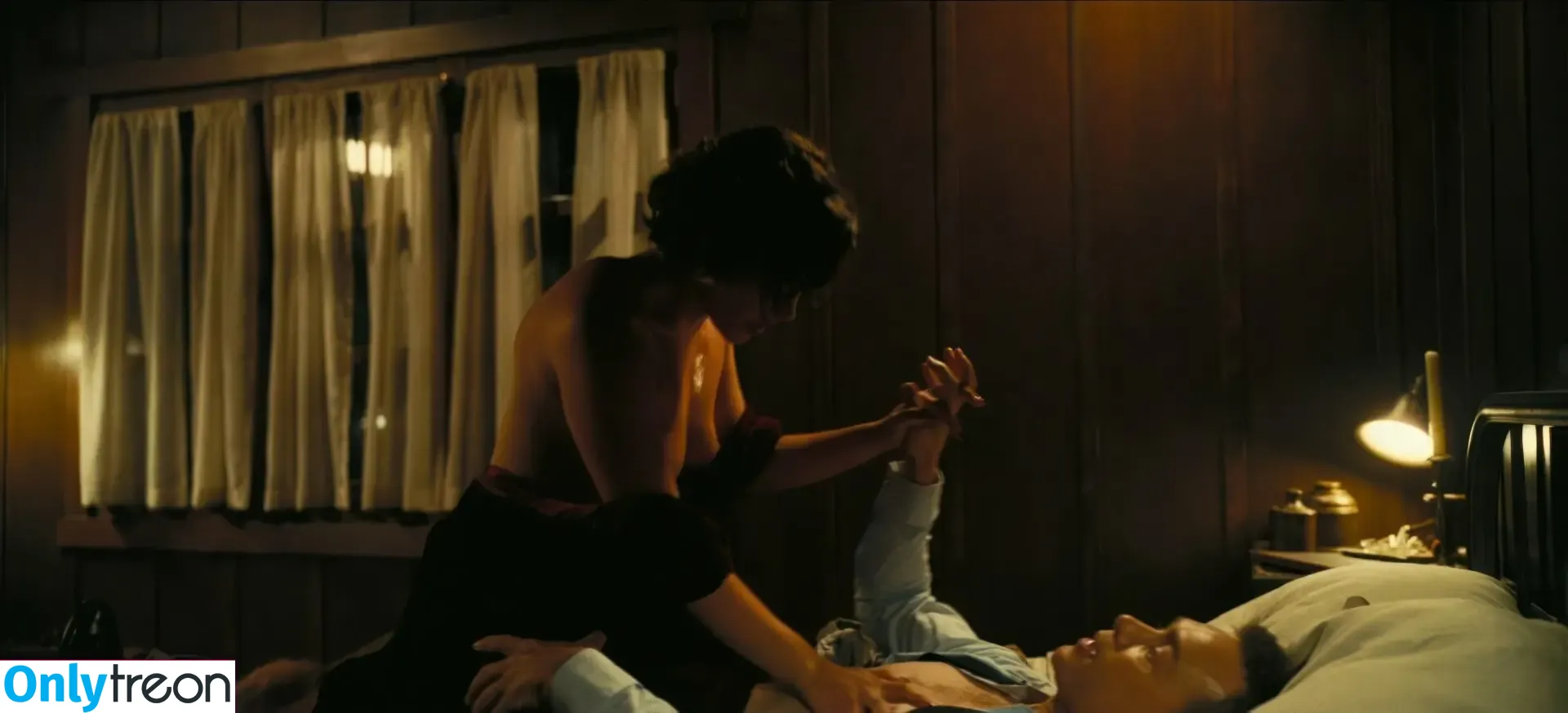 Florence Pugh nude photo #0897 (florencepugh)