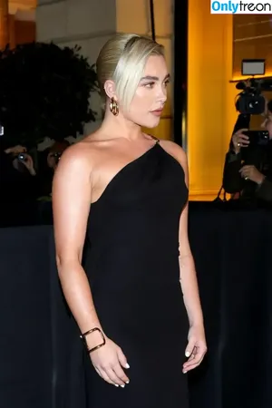 Florence Pugh / florencepugh nude photo #1014