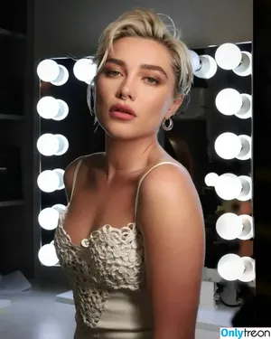 Florence Pugh / florencepugh nude photo #1062