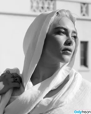 Florence Pugh / florencepugh nude photo #1088