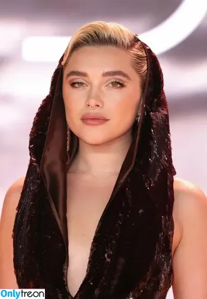 Florence Pugh / florencepugh nude photo #1096