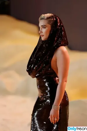 Florence Pugh / florencepugh nude photo #1097