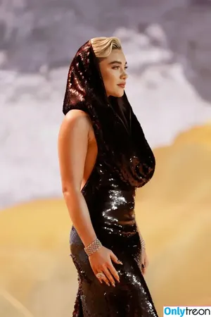 Florence Pugh / florencepugh nude photo #1099