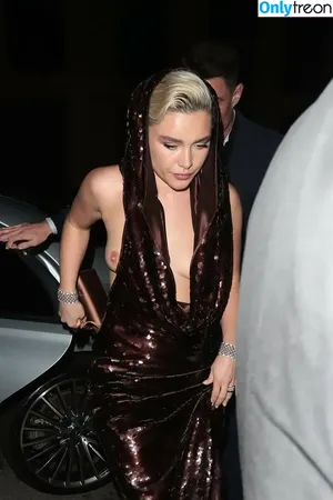 Florence Pugh / florencepugh nude photo #1135