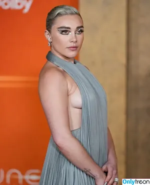 Florence Pugh / florencepugh nude photo #1159