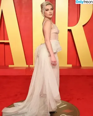 Florence Pugh / florencepugh nude photo #1197
