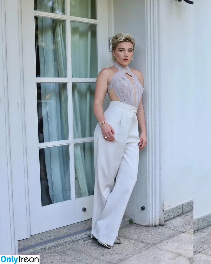 Florence Pugh nude photo #1104 (florencepugh)