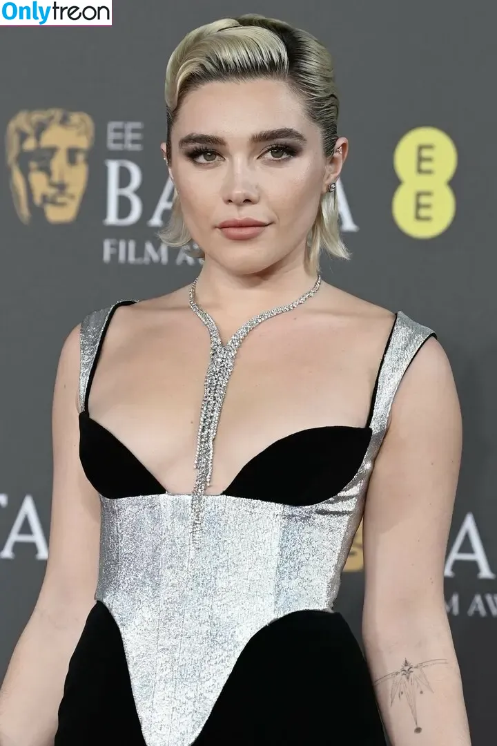 Florence Pugh nude photo #1124 (florencepugh)