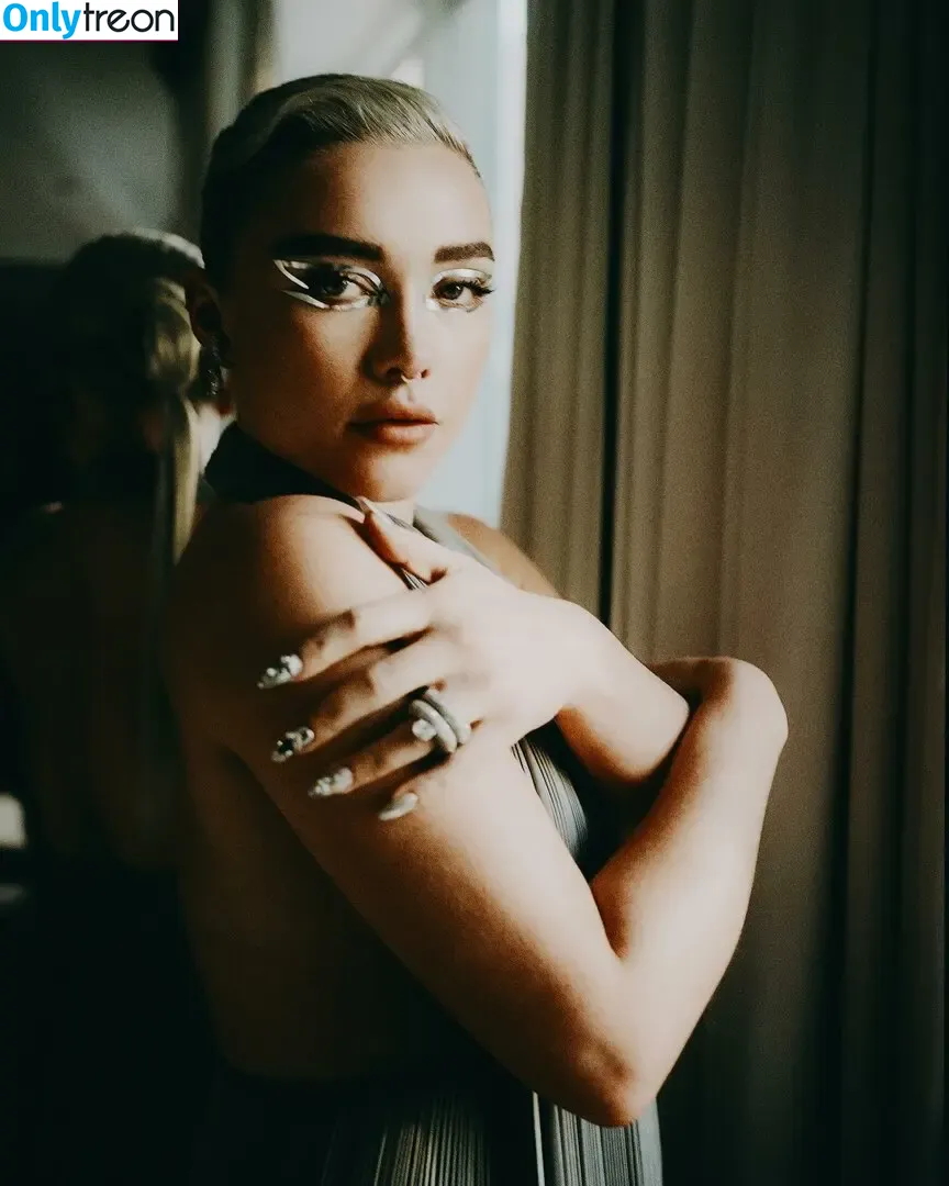 Florence Pugh nude photo #1163 (florencepugh)