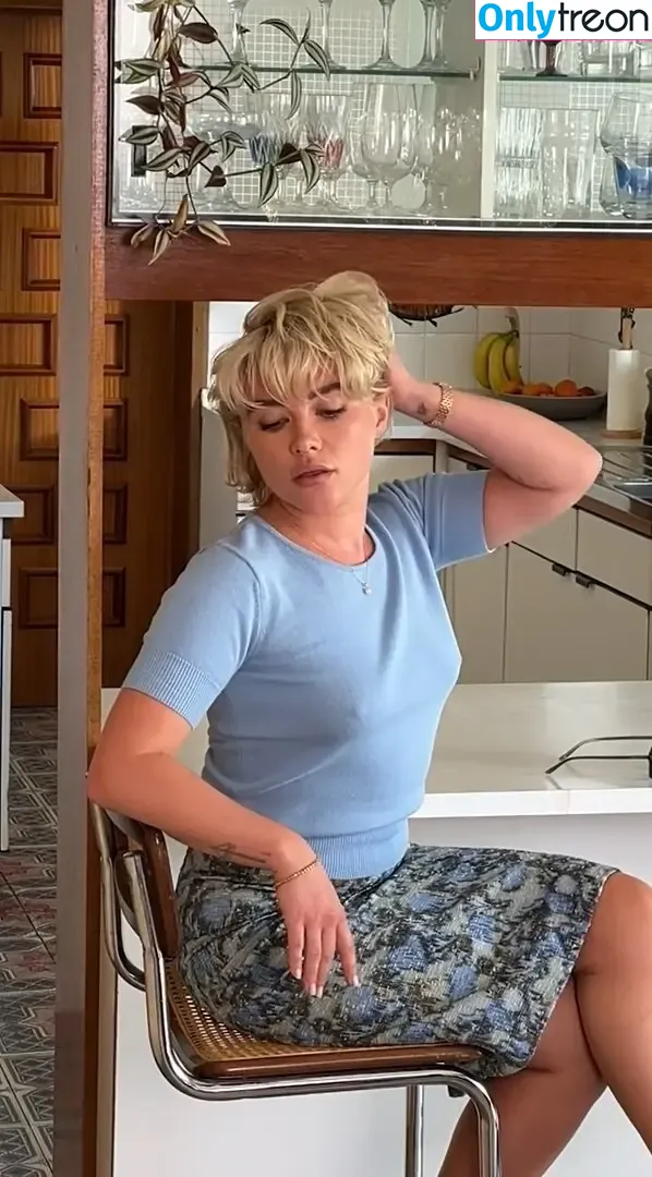 Florence Pugh nude photo #1688 (florencepugh)