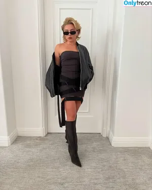 Florence Pugh / florencepugh nude photo #2015
