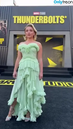 Florence Pugh / florencepugh nude photo #2042