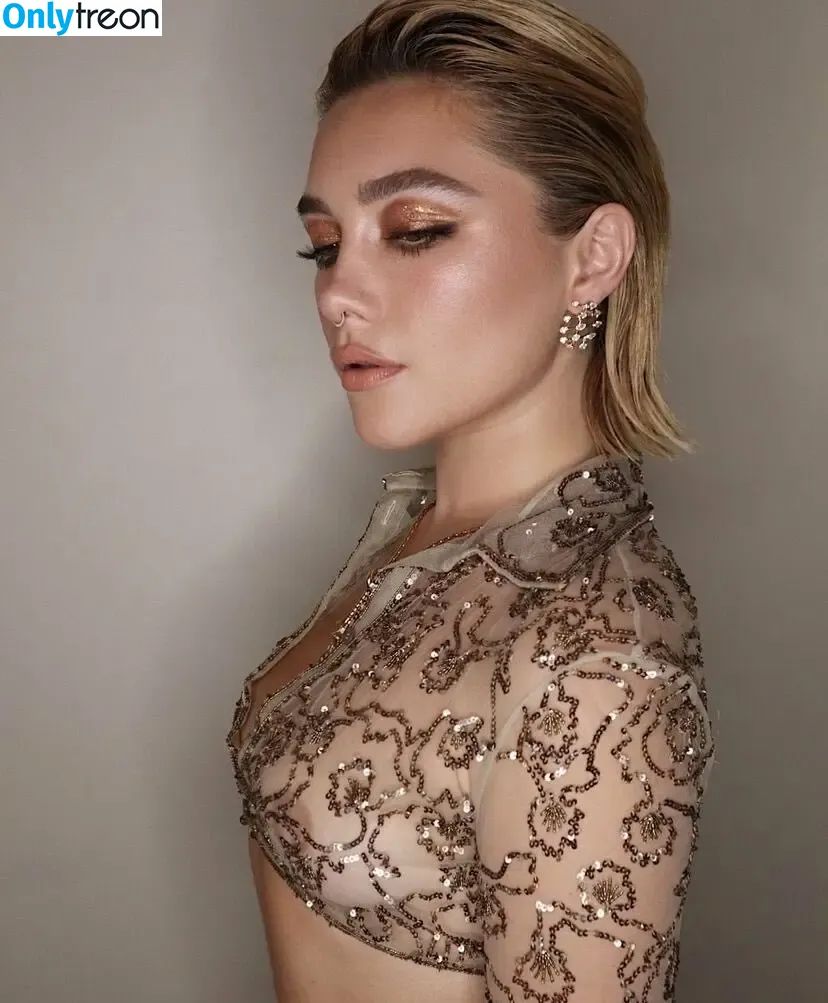 Florence Pugh nude photo #2166 (florencepugh)