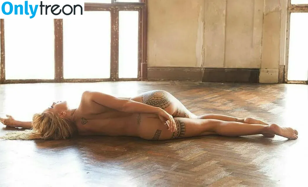 Florencia Pena nude photo #0018 (Florencia Pena)