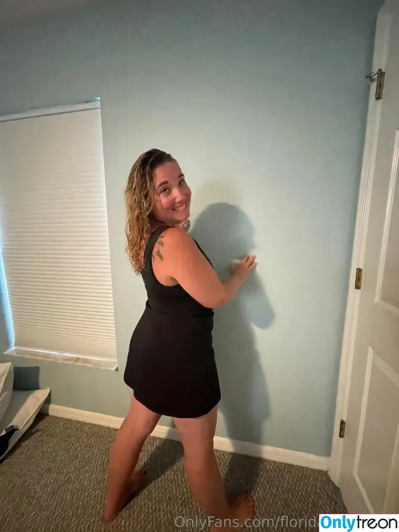 FloridaHotWife69 nude photo #0014 (FLHotWife69)
